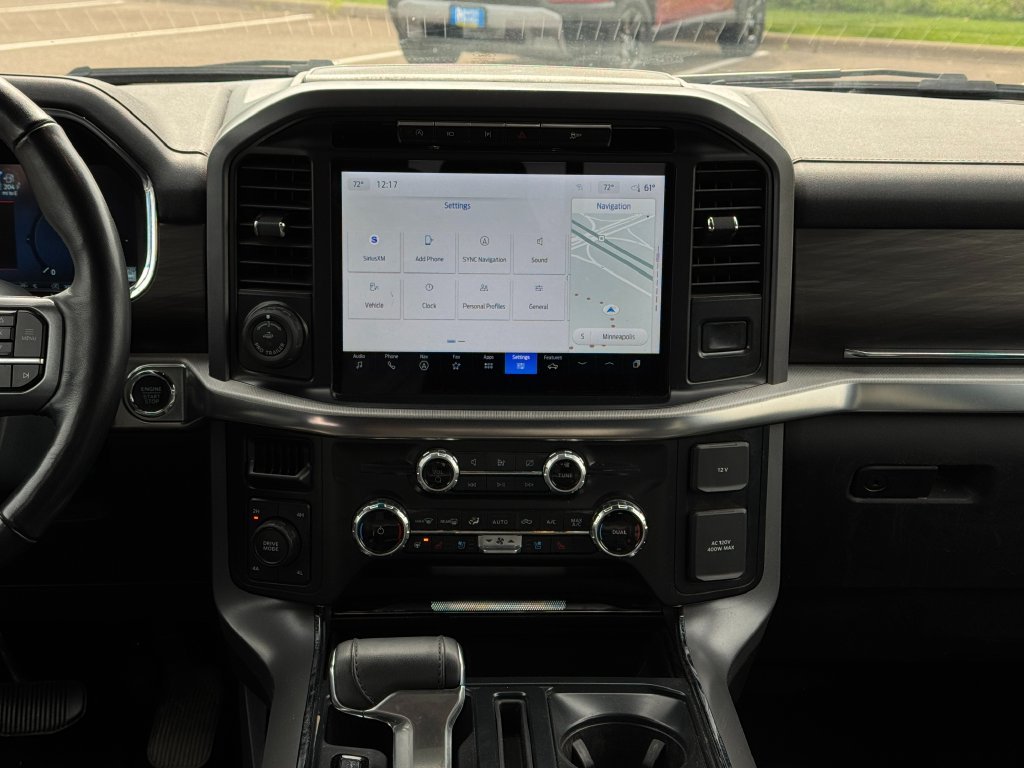 Used 2024 Atlas Blue Metallic Ford Lariat image 19