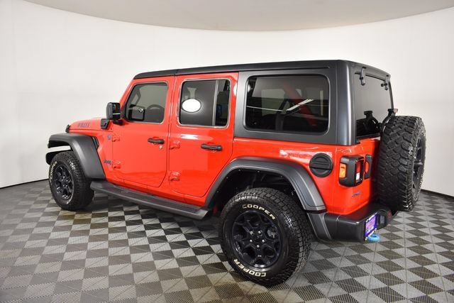 Used 2023 Red Jeep 4x4 image 6