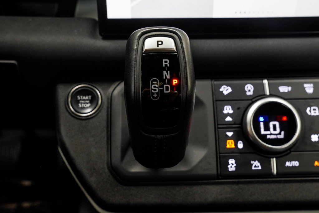 Used 2023 Gray Land Rover SE image 30
