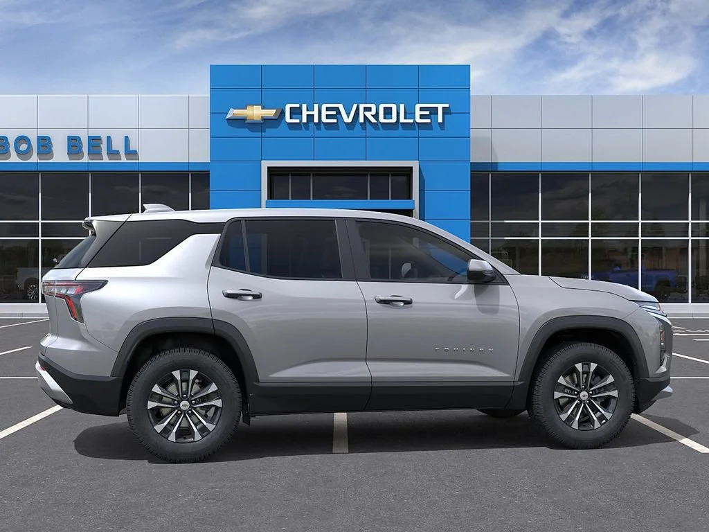 2027 Chevrolet Equinox LT - Photo 5