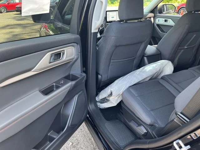 New 2026 Agate Black Metallic Ford Active image 38