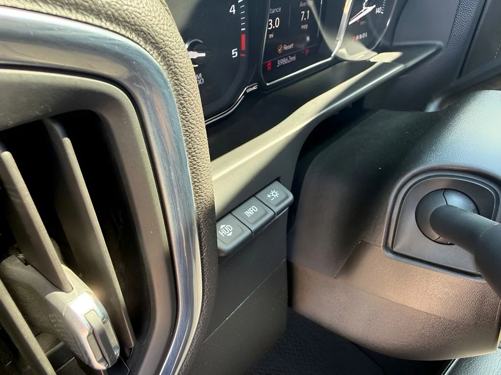 Used 2022 Black GMC Denali image 30