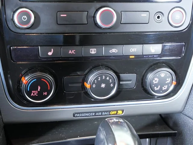 Used 2014 Gray Volkswagen TDI SE image 27