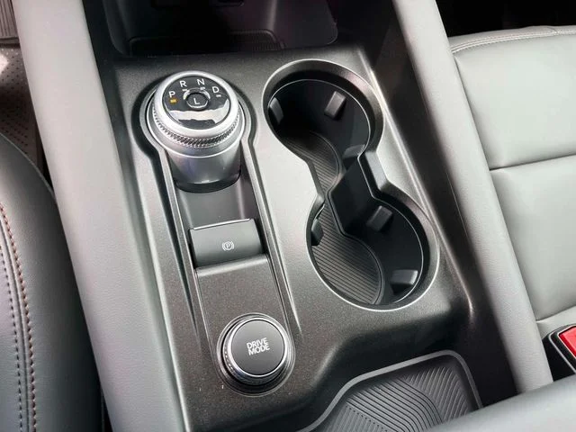New 2026 Star White Metallic Tri-Coat Ford Active image 29
