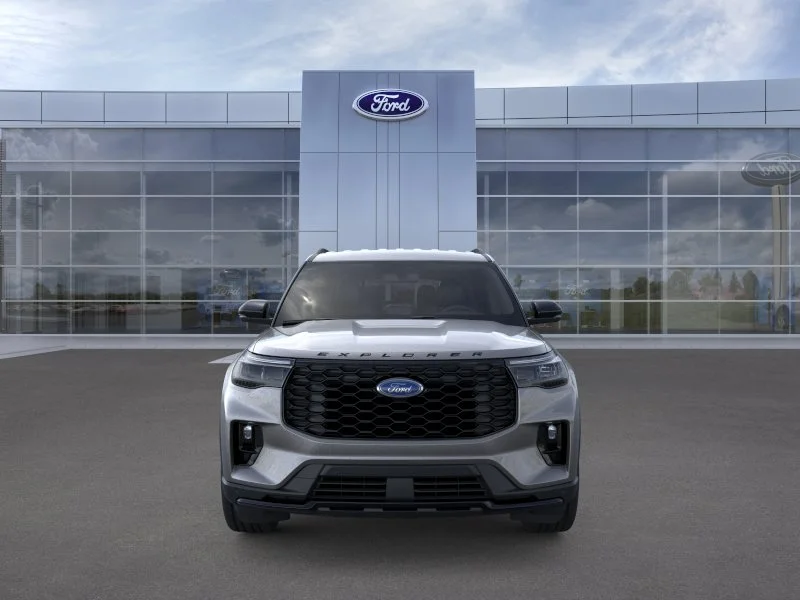 New 2026 Carbonized Gray Metallic Ford ST-Line image 6