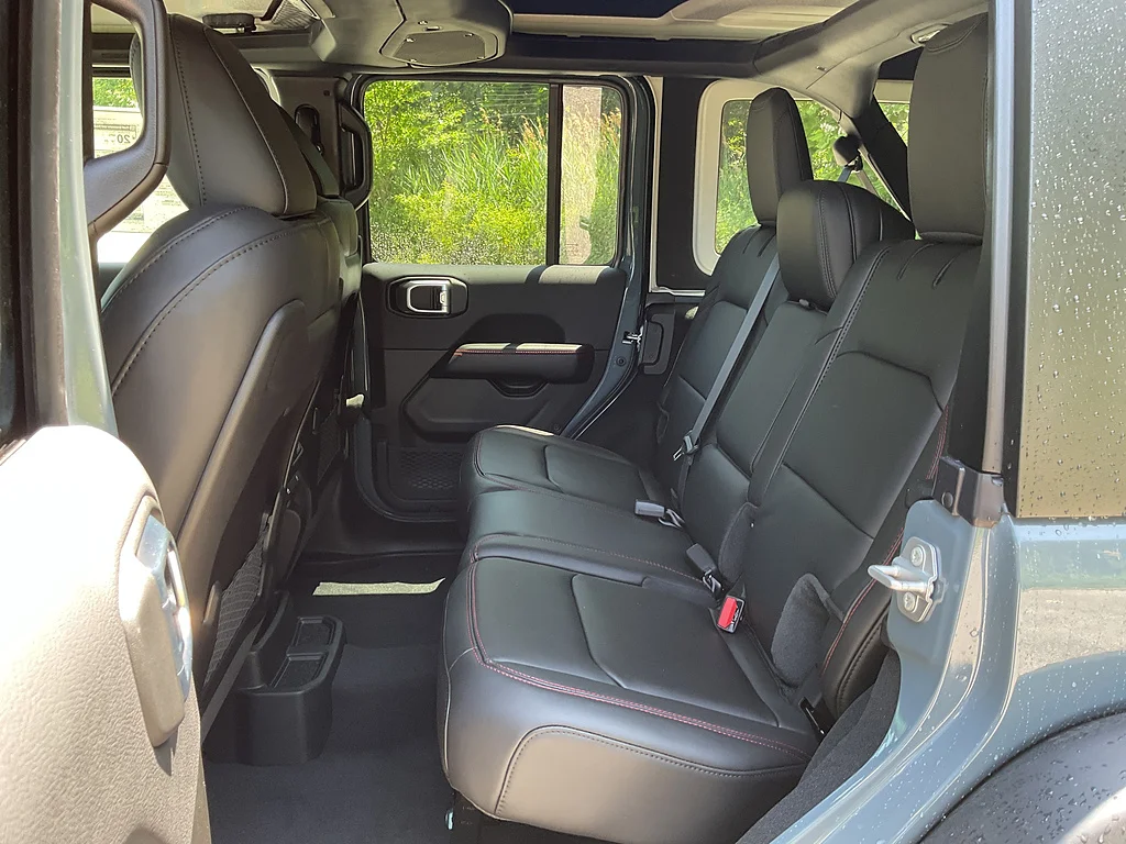 New 2026 Anvil Clearcoat Jeep 4-Door Rubicon 4x4 image 9