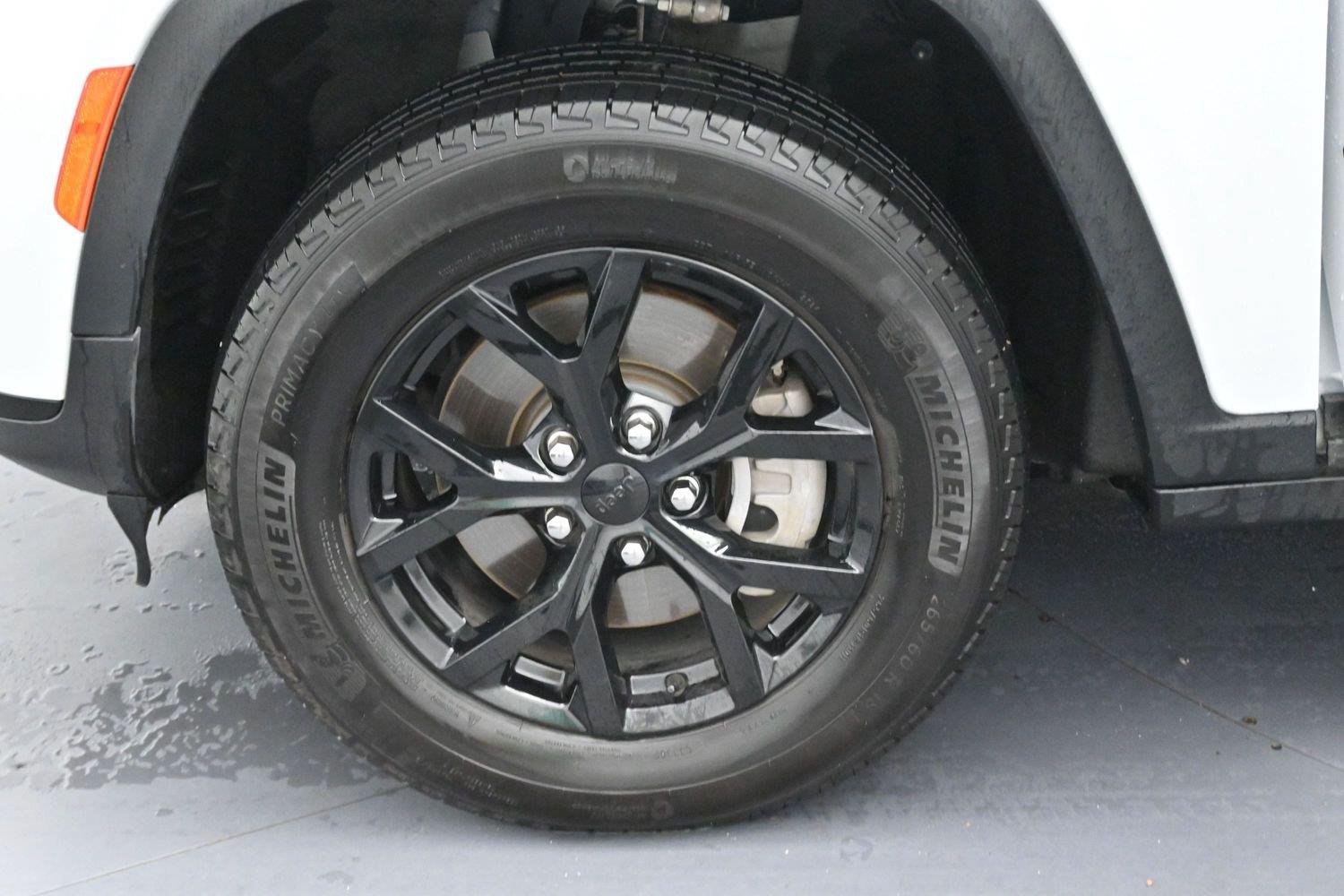 Used 2024 Bright White Clearcoat Jeep Altitude X image 39