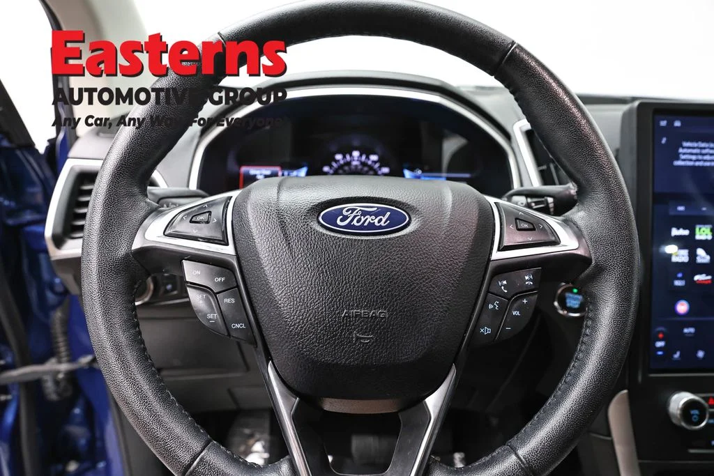 Used 2021 Blue Ford SEL image 10