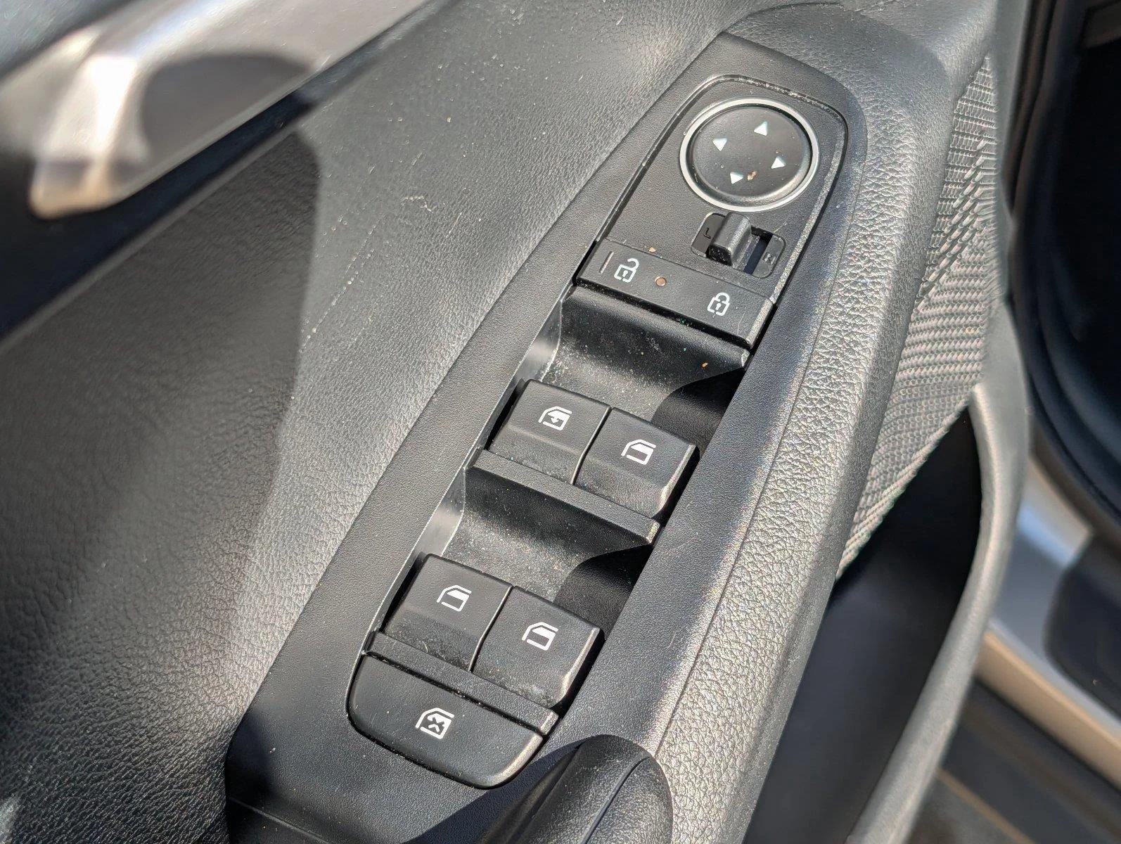 Used 2026 Steel Gray Kia LX image 15