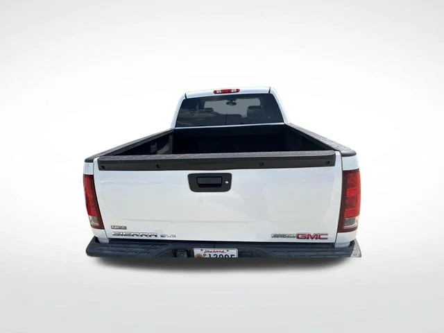 Used 2012 White GMC SLE image 8