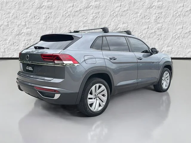 Used 2020 Platinum Gray Metallic Volkswagen 2.0T SE w/Technology image 3