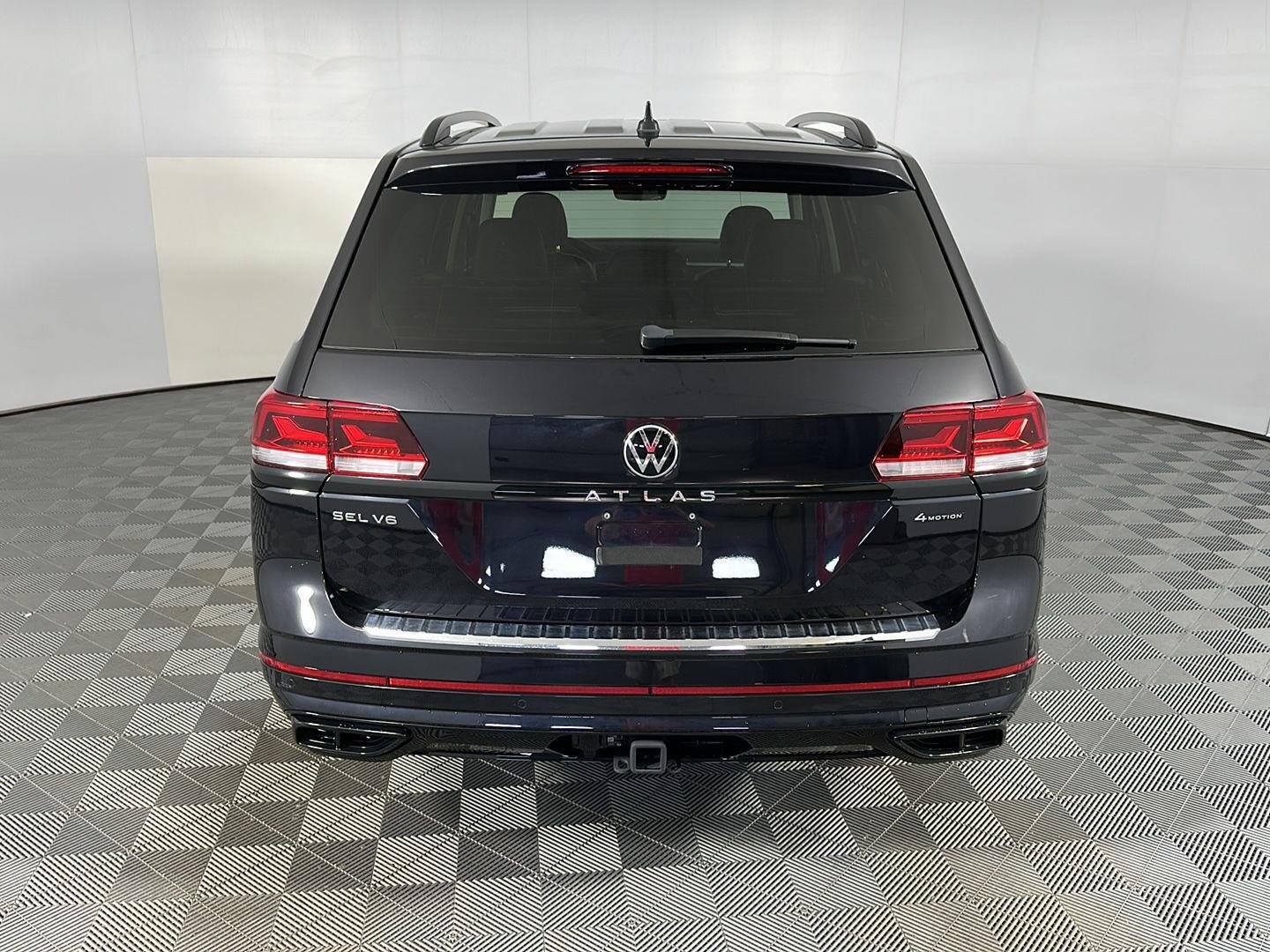 Used 2023 Deep Black Pearl Volkswagen 3.6L V6 SEL R-Line Black image 10