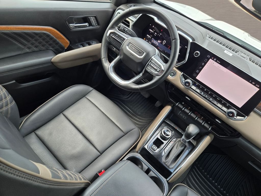 Used 2024 White GMC Denali image 18