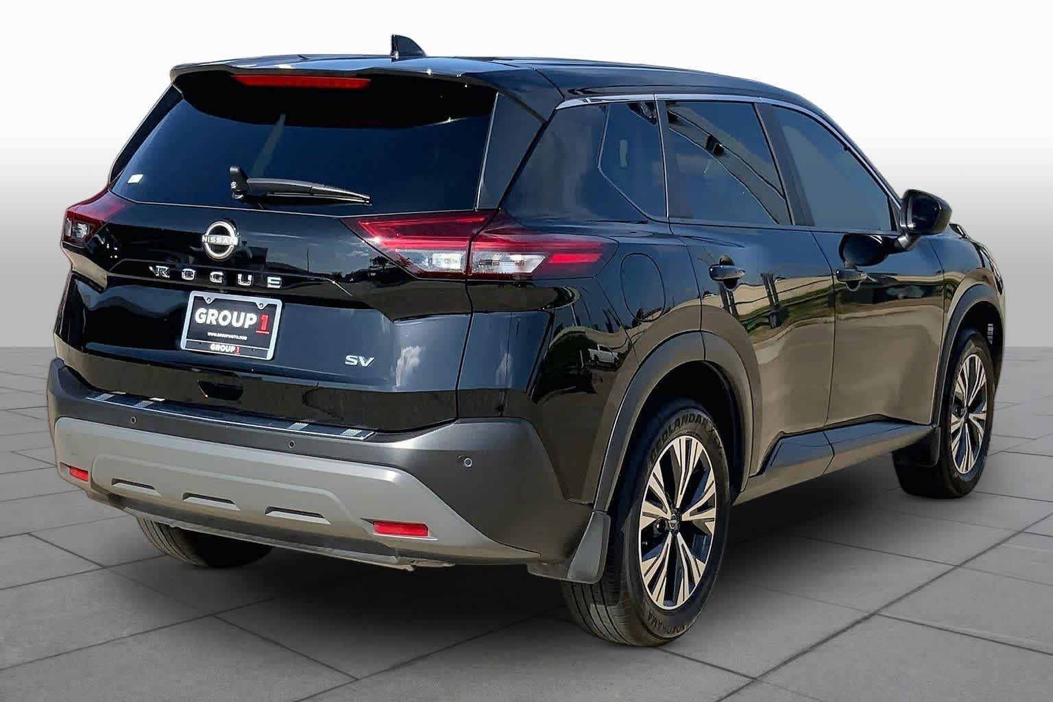Used 2023 Super Black Nissan SV image 12