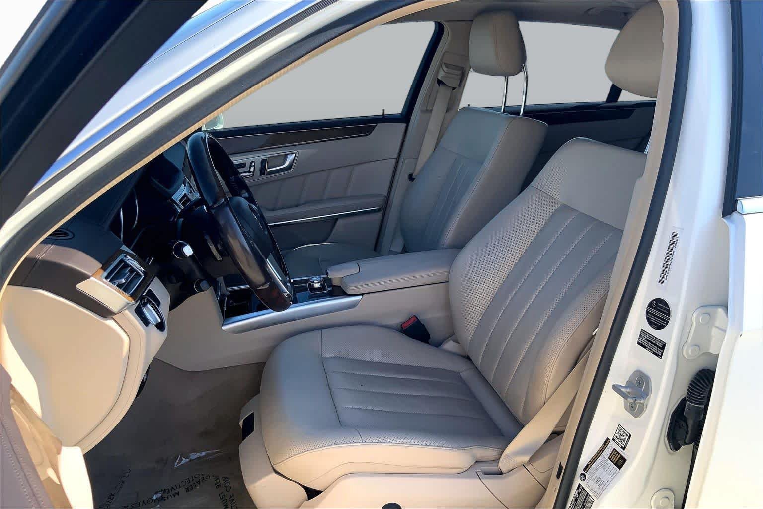 Used 2016 designo Diamond White Metallic Mercedes-Benz E 400 image 8