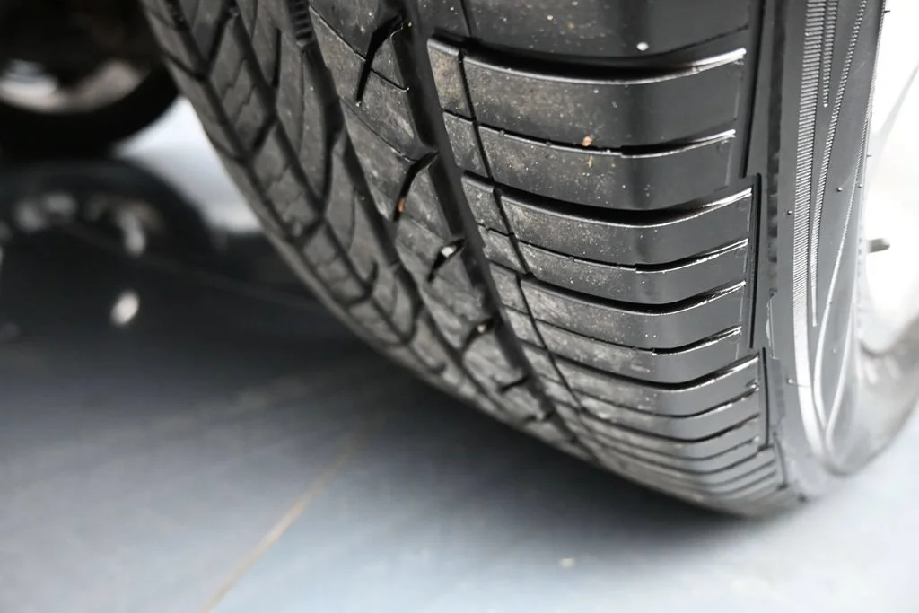 Used 2013 Black Ford Limited image 29