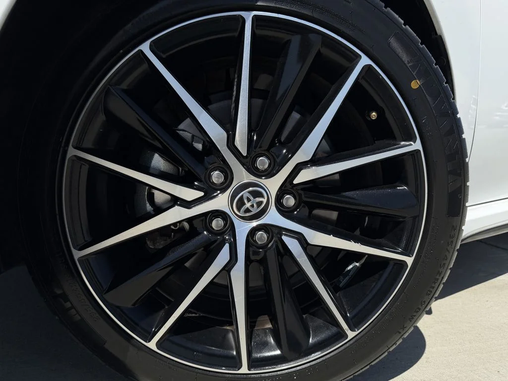 Used 2023 White Toyota SE image 9