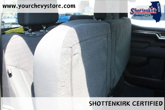 Used 2022 White Chevrolet LT image 21