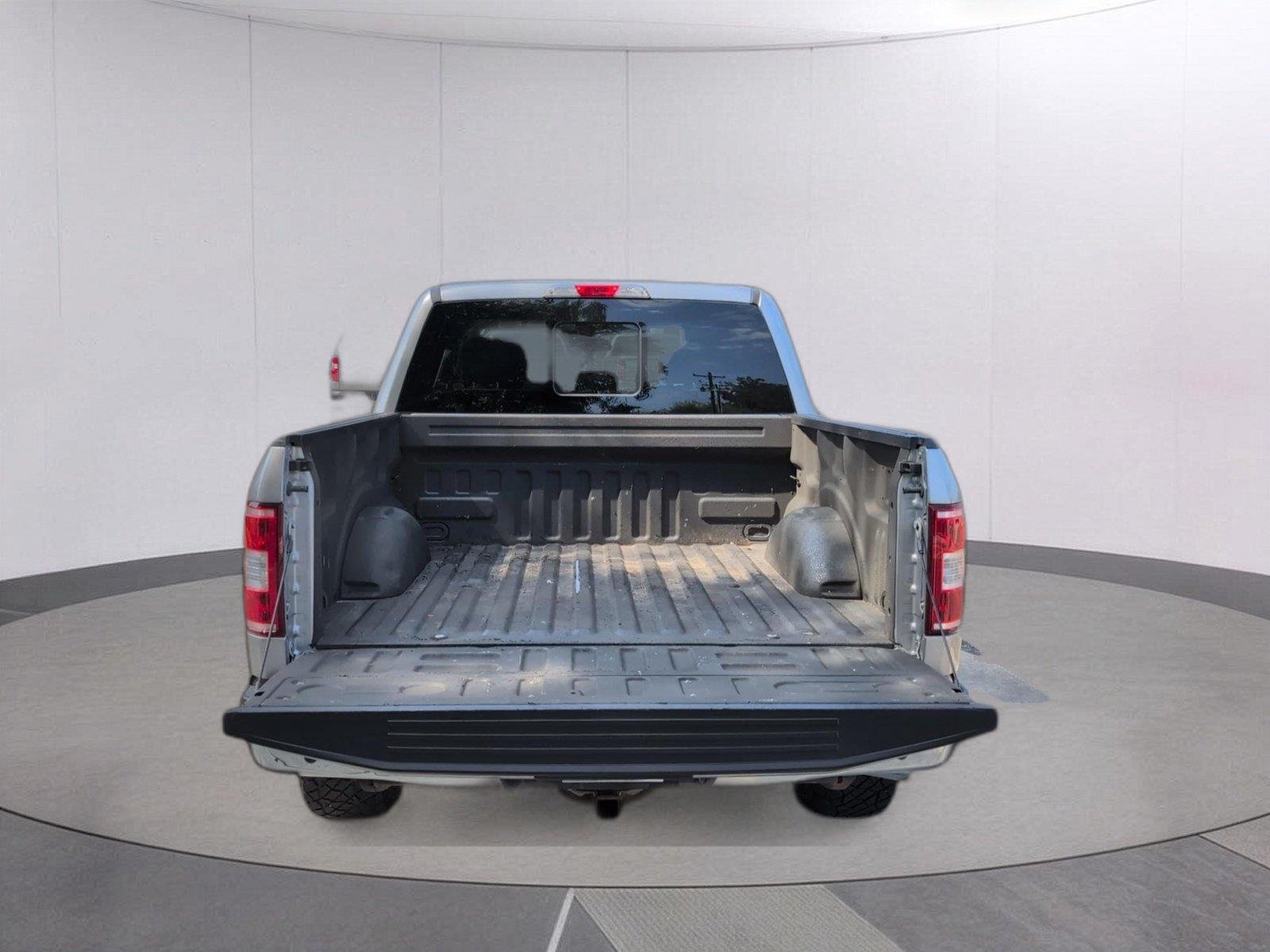 Used 2020 Iconic Silver Ford XLT image 5