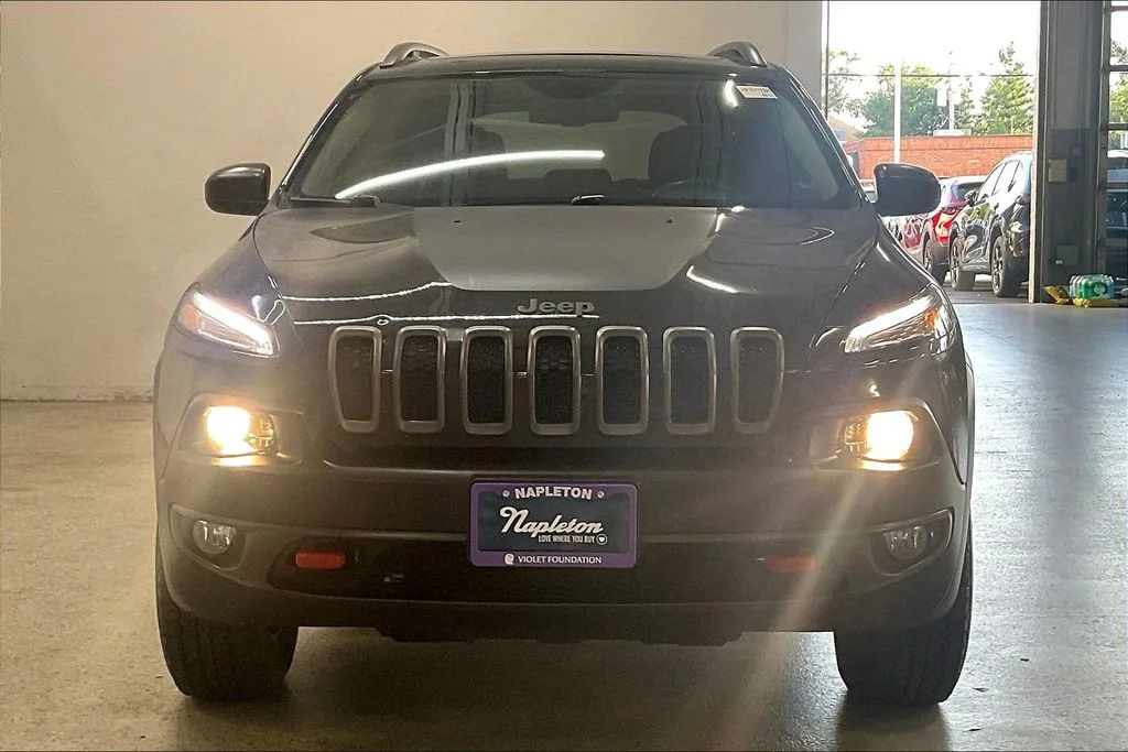 Used 2016 Black Jeep Trailhawk image 2
