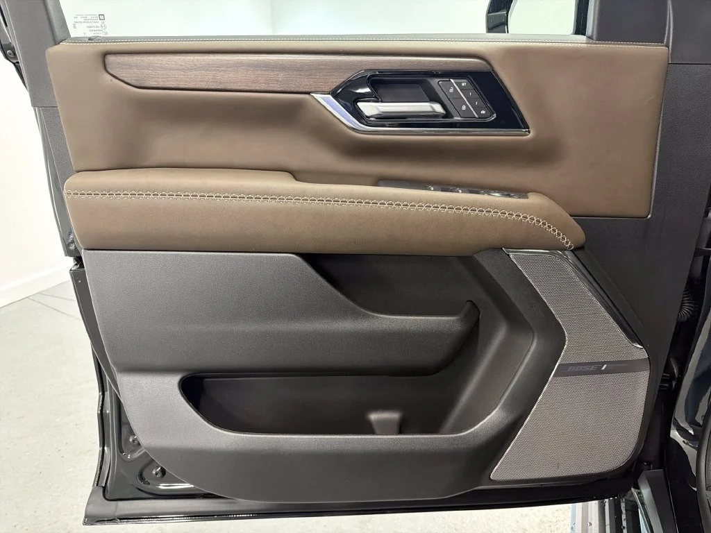 New 2027 Onyx Black GMC Denali Ultimate image 16