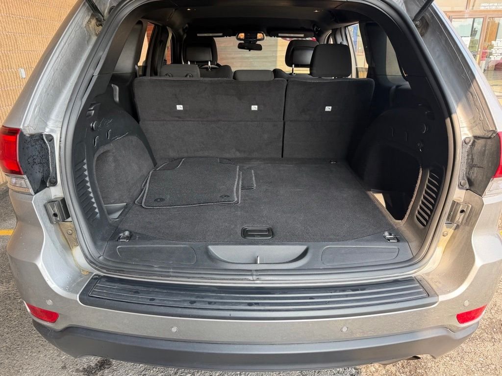 Used 2021 Billet Silver Metallic Jeep Laredo E image 47
