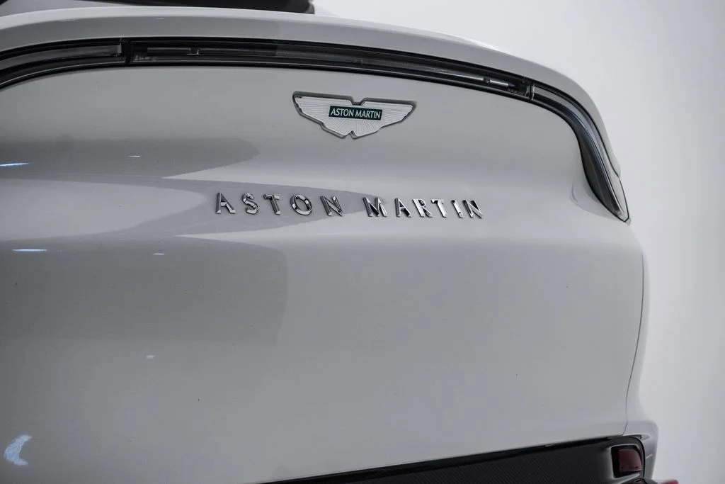 Used 2026 Q Neutron White Aston Martin S image 12