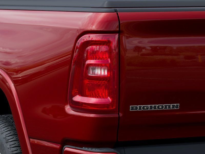 New 2026 Molten Red Pearl-Coat Exterior Paint RAM Big Horn/Lone Star image 9