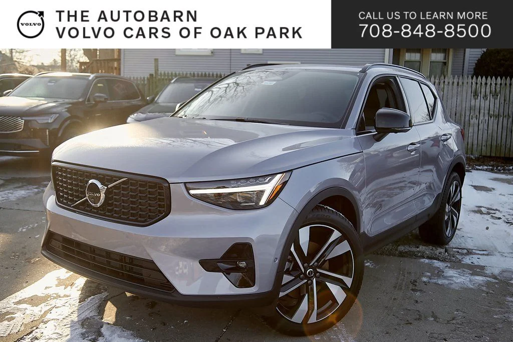 2026 Volvo XC40 B5 Ultra Dark AWD's photo