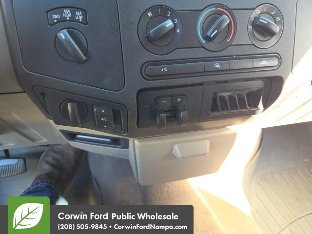 Used 2009 Red Ford Lariat image 22
