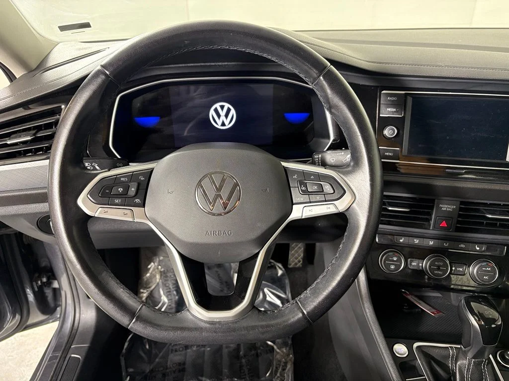 Used 2024 Gray Volkswagen 1.5T SE image 23