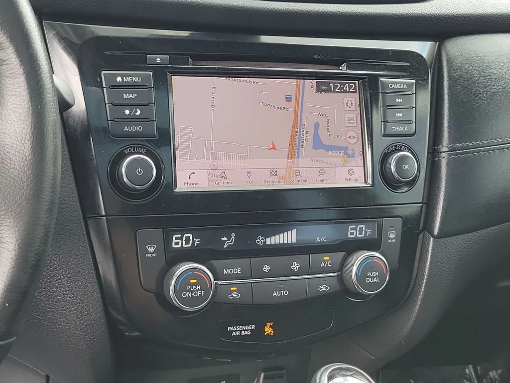 Used 2018 Black Nissan SL image 29