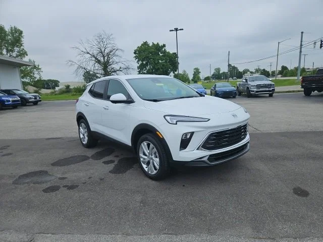 New 2026 Summit White Buick Preferred image 4