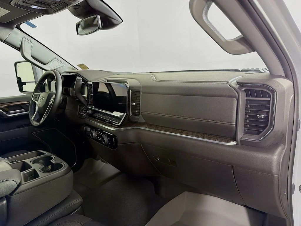 Used 2024 Gray Chevrolet LT image 25