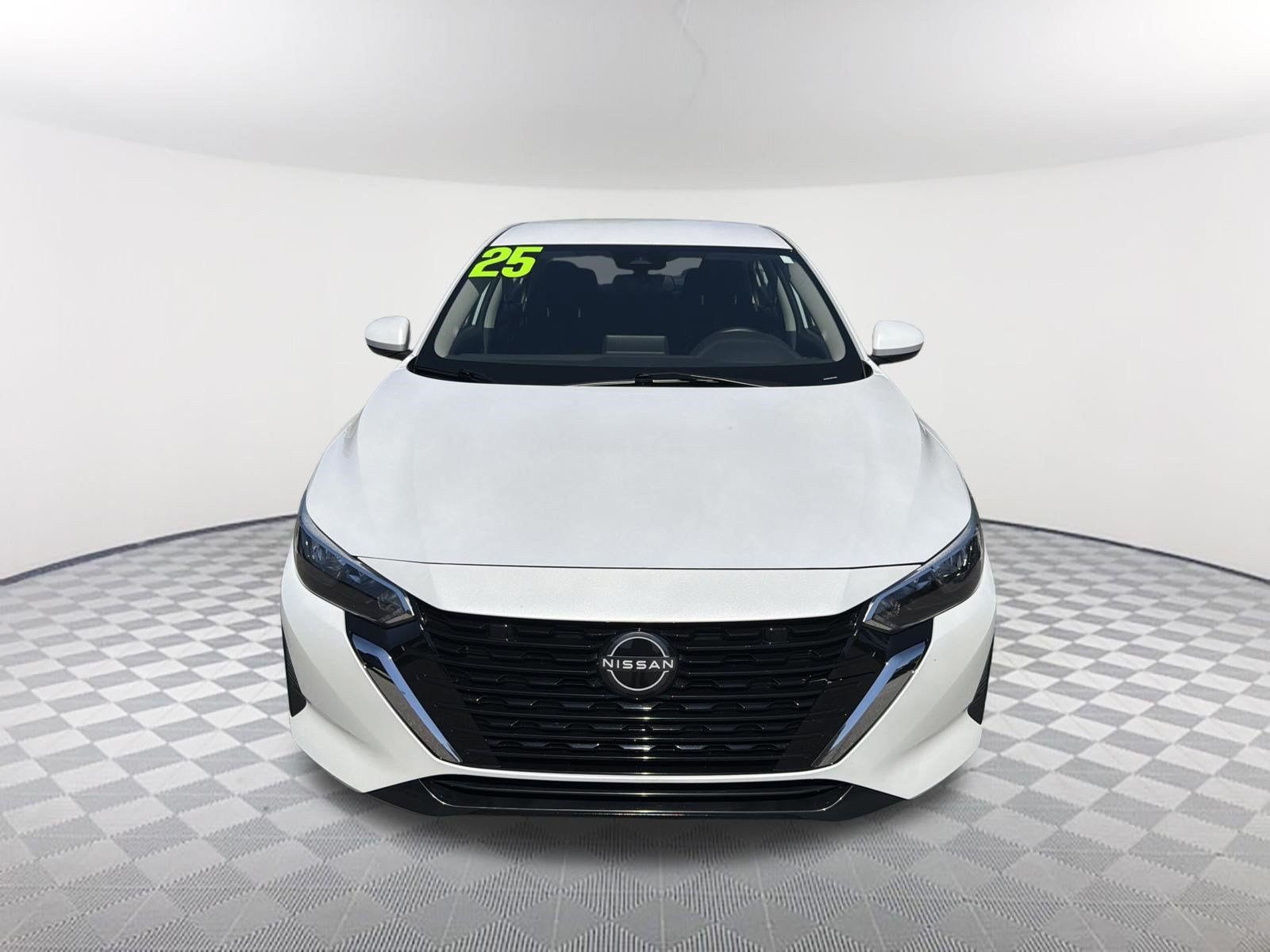 Used 2025 Aspen White Tricoat Nissan SV image 2