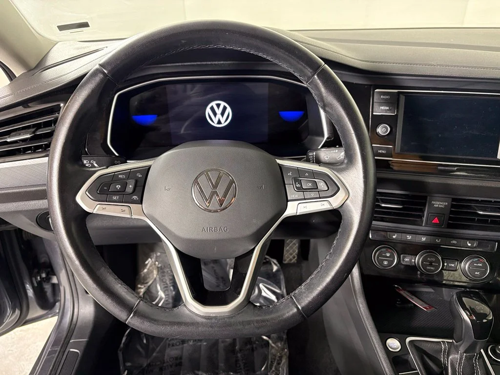 Used 2024 Gray Volkswagen 1.5T SE image 23