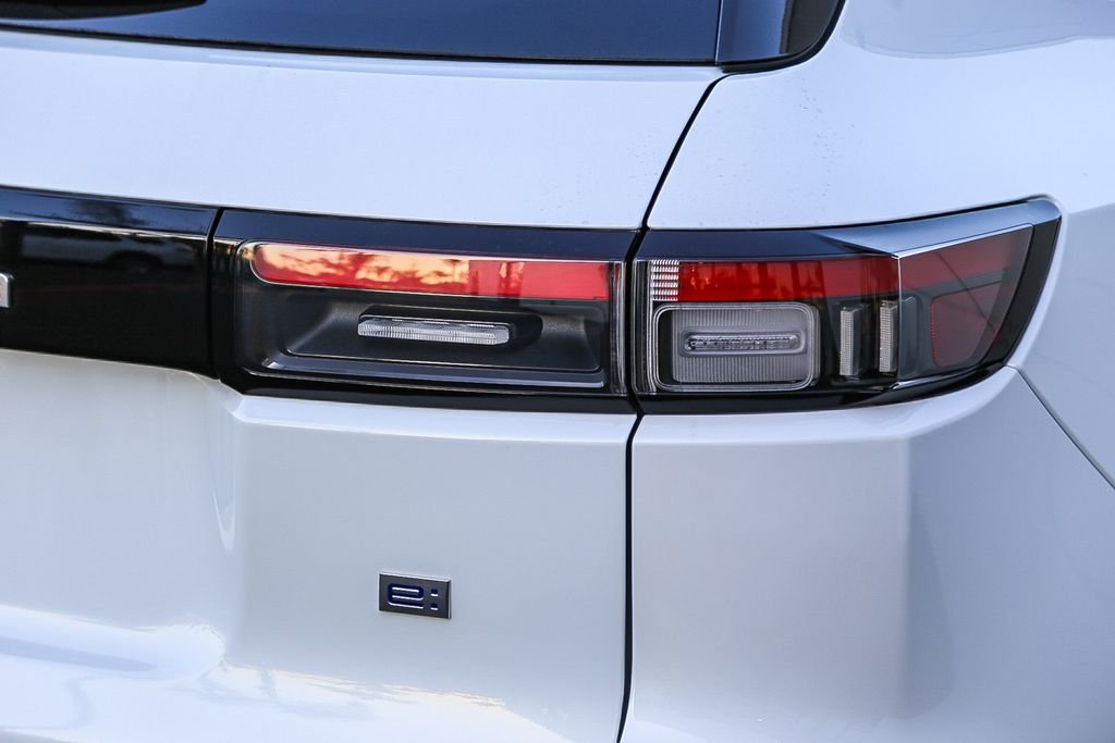 New 2026 Frostline White Pearl Honda Touring image 10