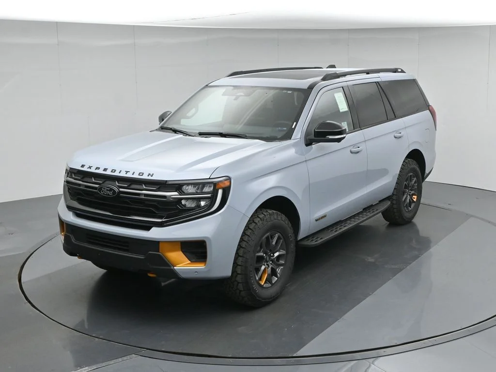 New 2026 Glacier Gray Metallic Tri-Coat Ford Tremor image 40