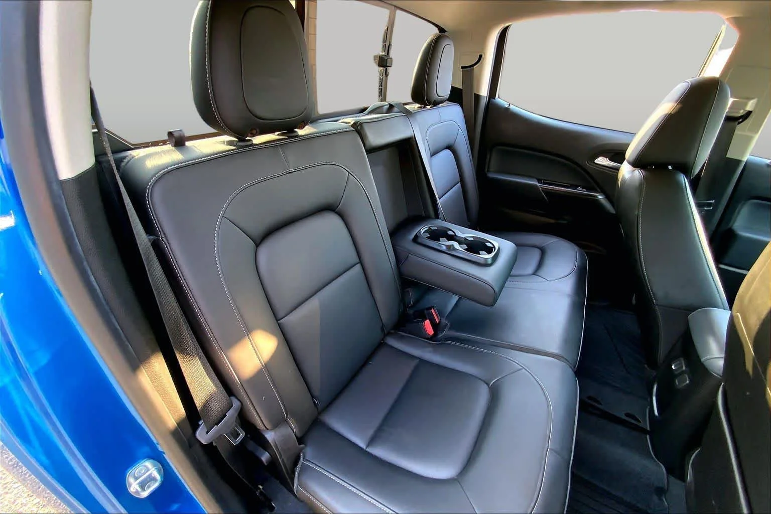 Used 2021 Bright Blue Metallic Chevrolet 4WD Z71 image 20