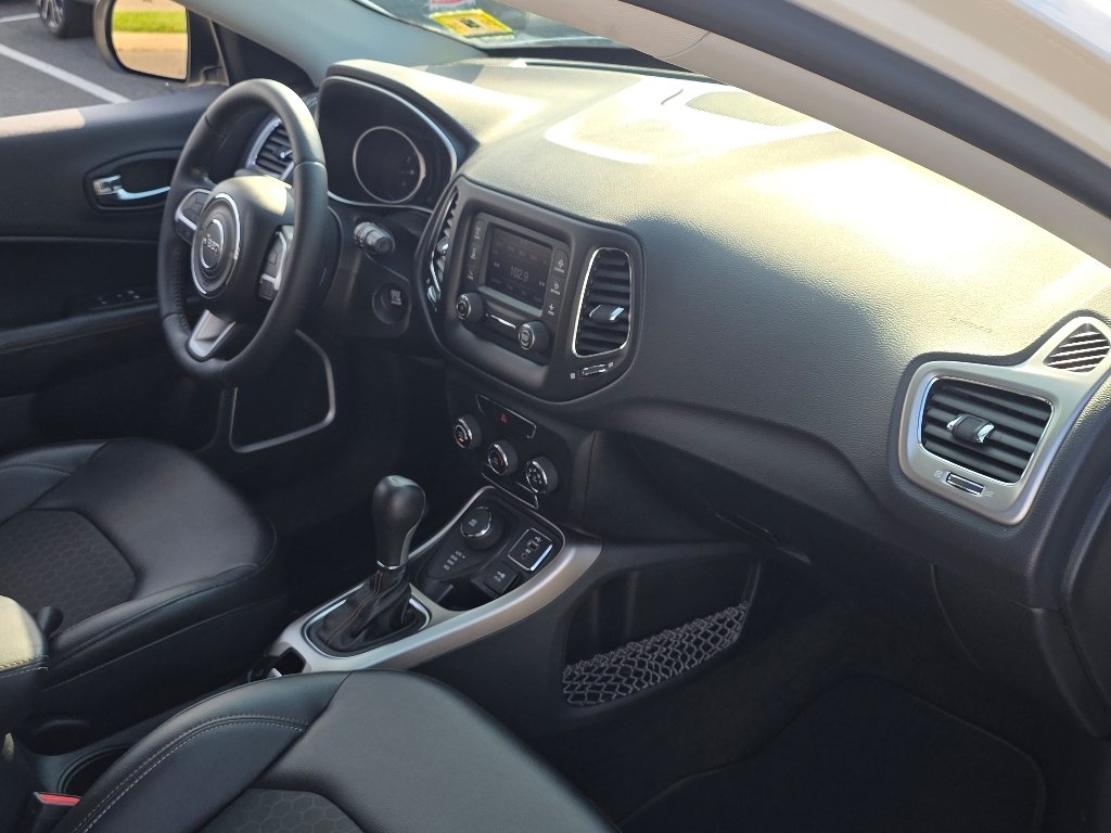 Used 2017 White Clear Coat Jeep Latitude image 20