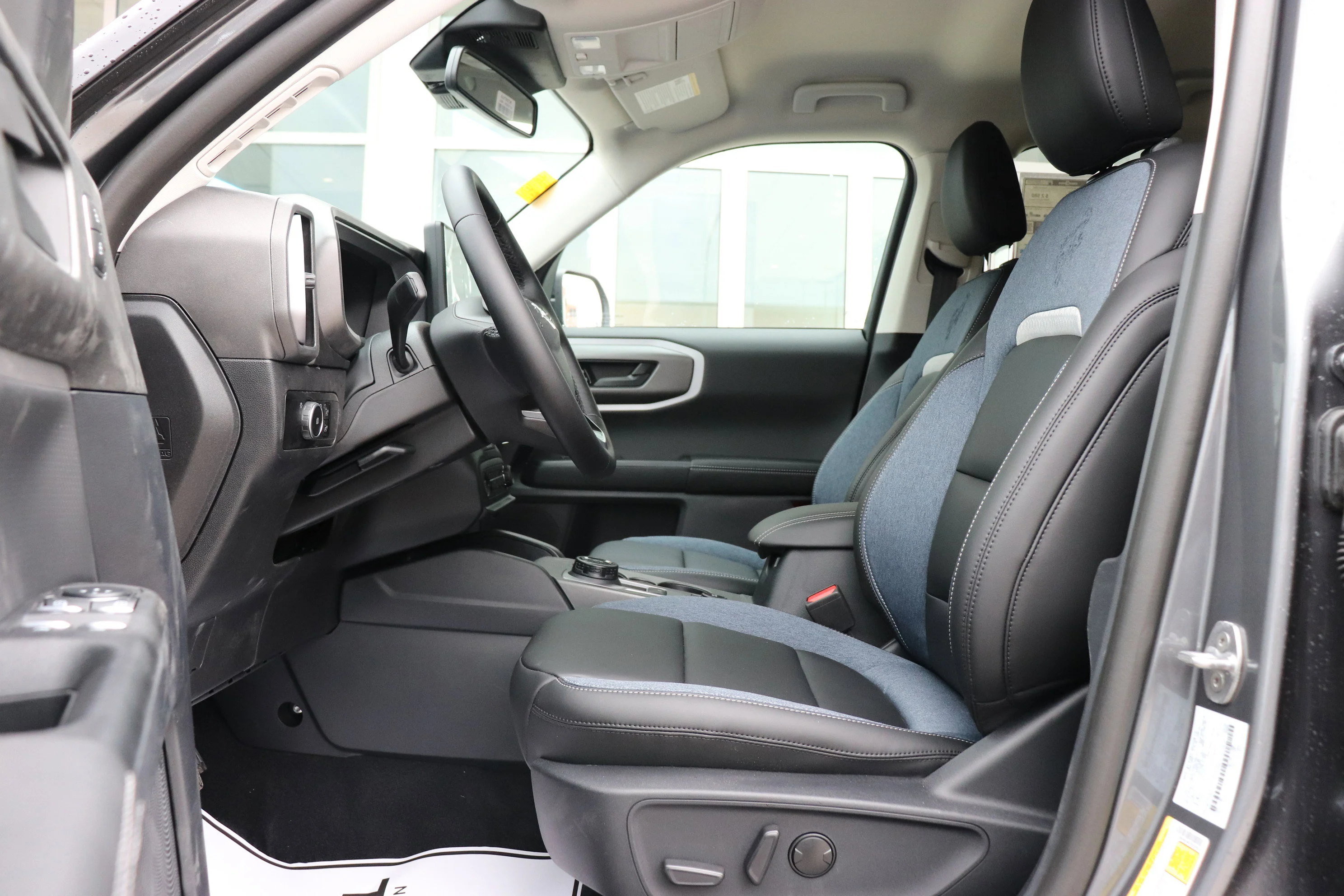 New 2026 CARBONIZED GREY Ford Outer Banks image 9