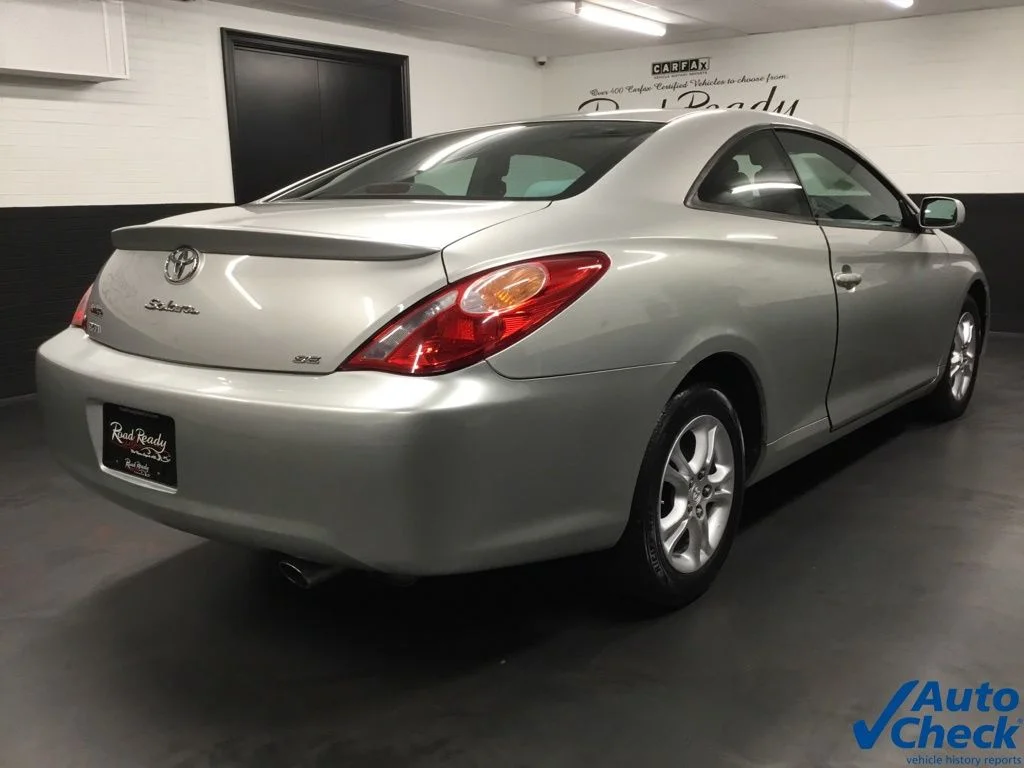 Used 2006 Beige Toyota SE image 10