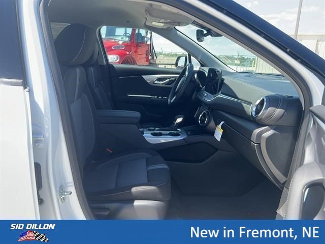 New 2026 Summit White Chevrolet 2LT image 7