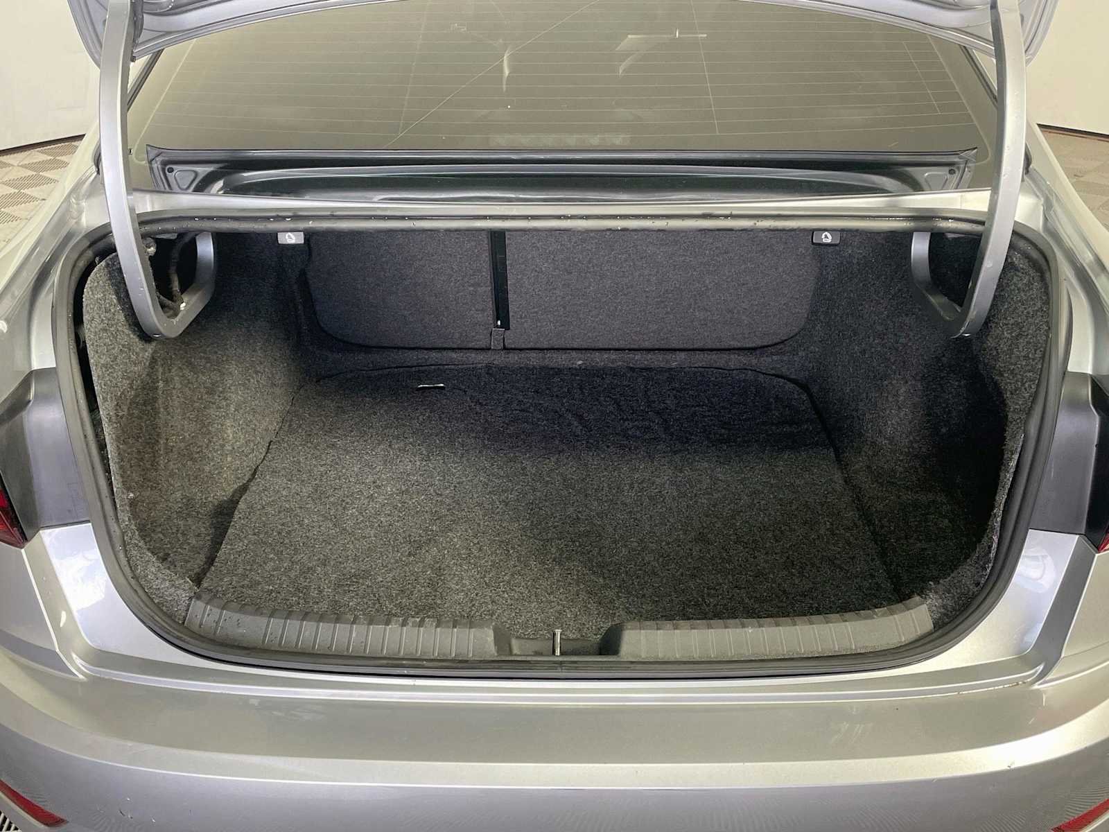 Used 2020 Pyrite Silver Metallic Volkswagen R-Line image 24
