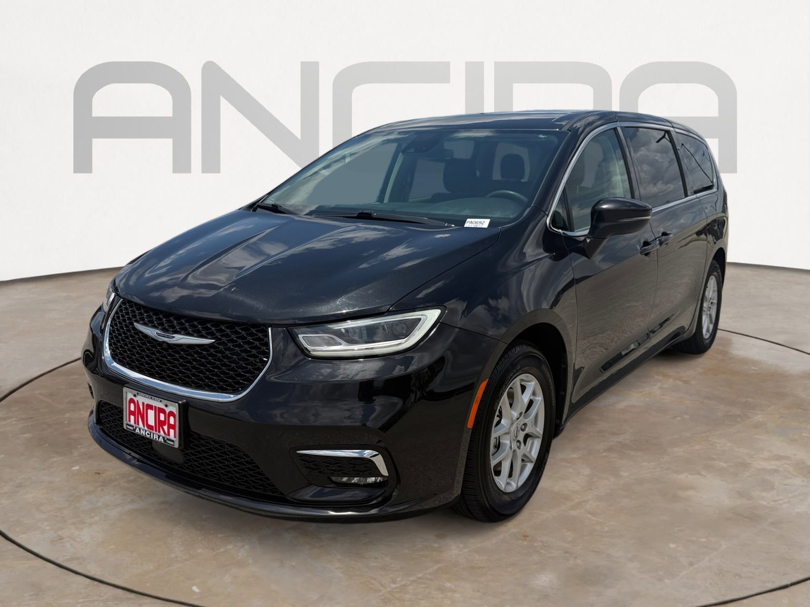 Used 2023 Brilliant Black Crystal Pearlcoat Chrysler Touring L image 6