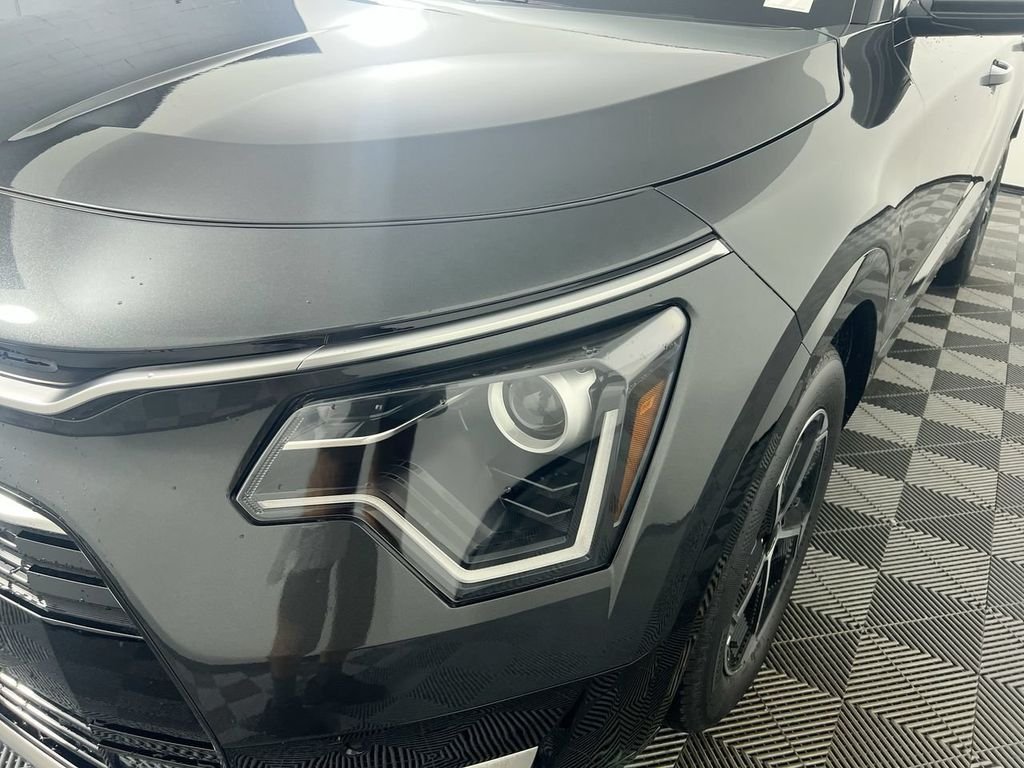 New 2026 Interstellar Gray Kia SX image 11