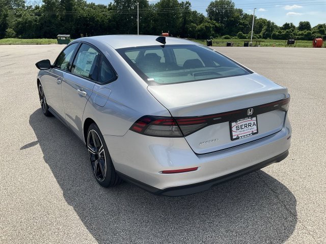 New 2026 Solar Silver Metallic Honda SE image 16
