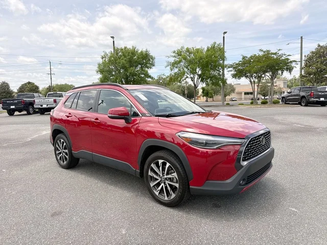 2024 Toyota Corolla Cross XLE