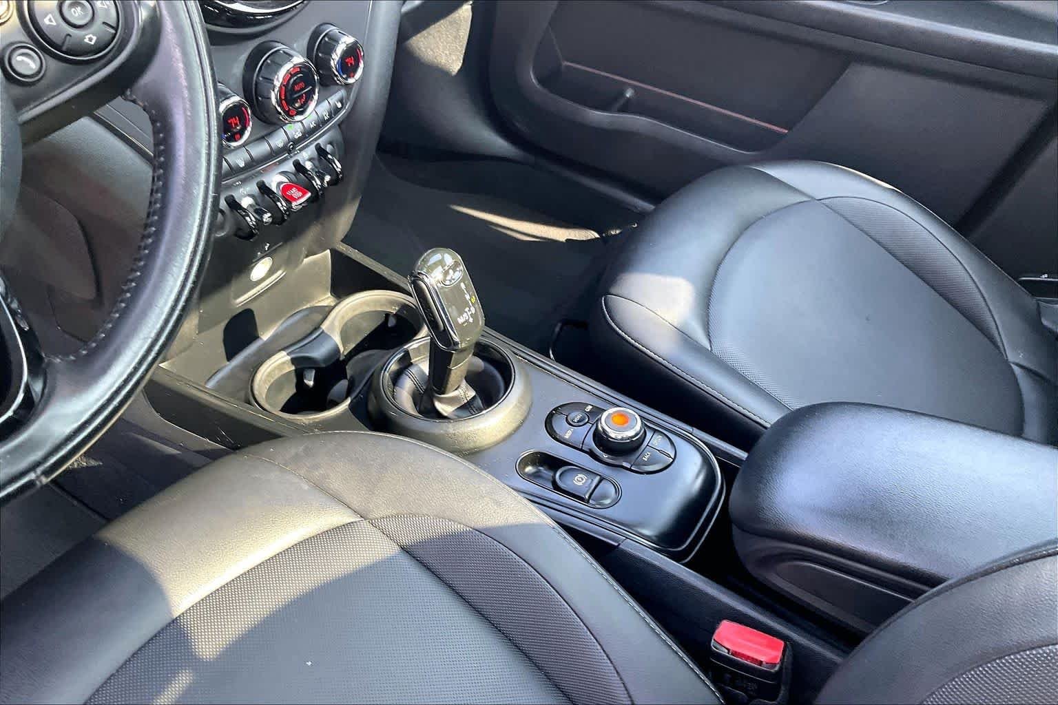 Used 2020 Midnight Black Metallic MINI Cooper image 16