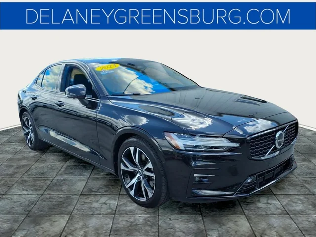 2024 Volvo S60 B5 Plus Dark Theme